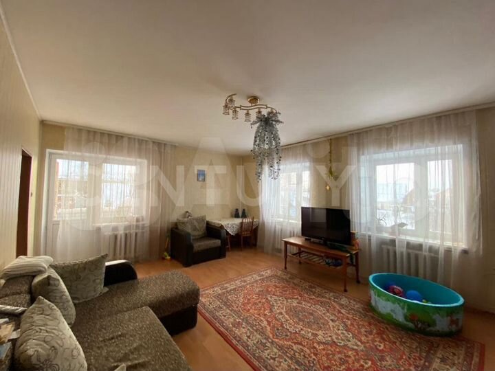 Дом 239 м² на участке 12 сот.