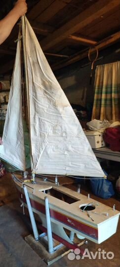 Парусная яхта, модель