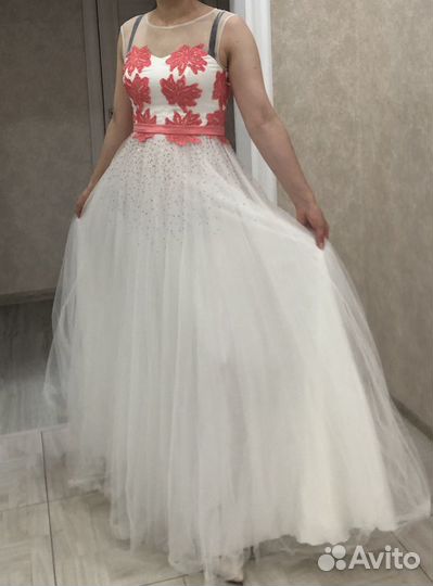 Вечернее платье