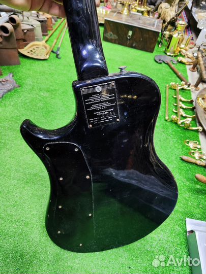 Электро бас гитара Урал. 86 г. Винтаж