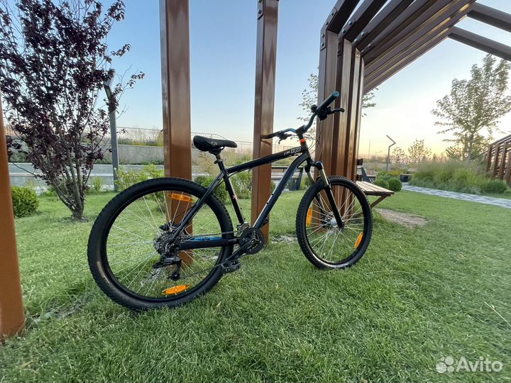 Велосипед specialized