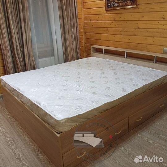 Кровать двуспальная