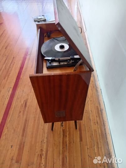 Радиола Rigonda 102