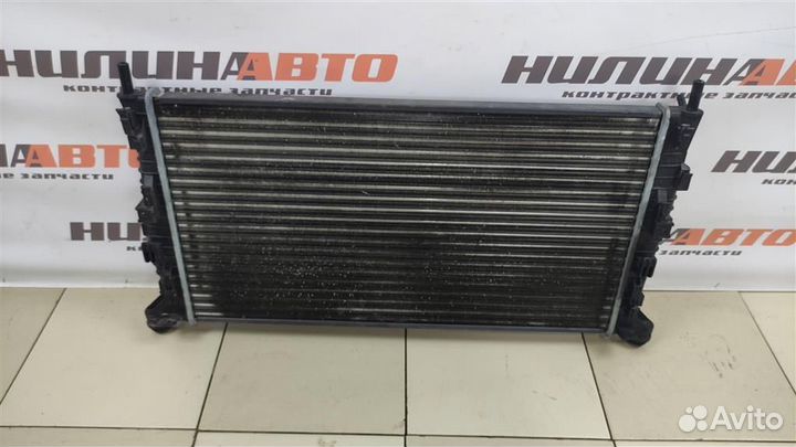 Радиатор охлаждения Форд Фокус 2 3бк С-макс s40