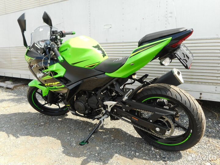 Kawasaki ninja 400R ABS No. B10819
