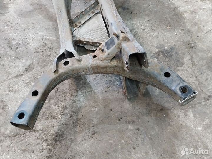 Задний подрамник Мазда 3 бм