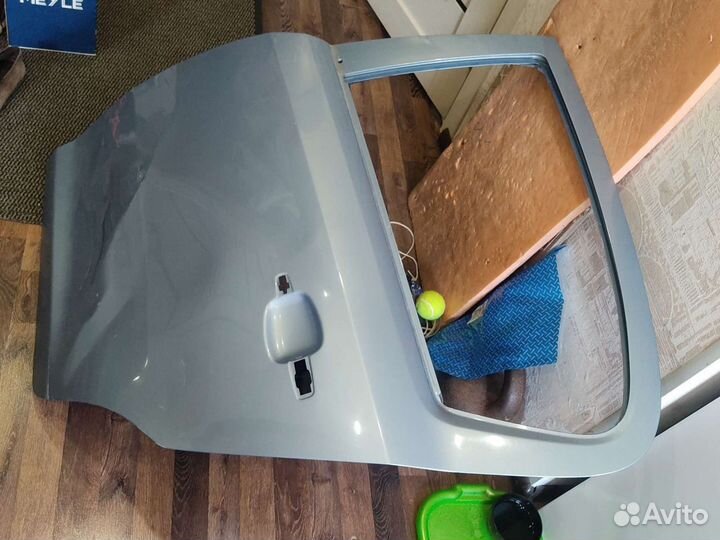 Задняя левая дверь opel corsa d