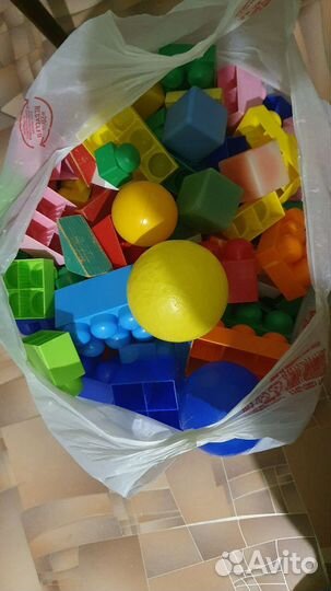 Конструктор крупный