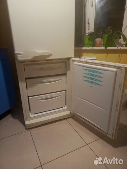 Холодильник Stinol RF-345A