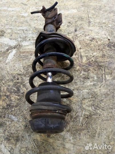 Стойка подвески передняя правая Chevrolet Lacetti