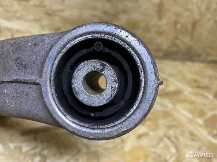 Рычаг поперечный задний левый Audi A4 B8 2010