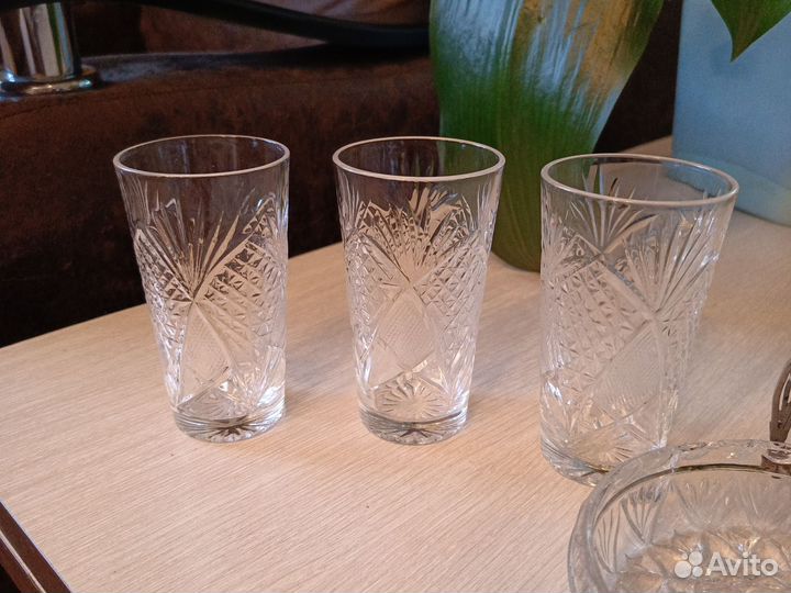 Вазы для цветов, стаканы, пепельница