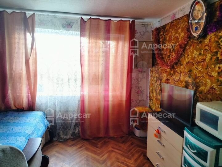 Комната 14 м² в 8-к., 3/5 эт.