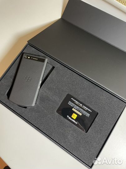 BlackBerry Porsche Design P'9982, 2/64 ГБ
