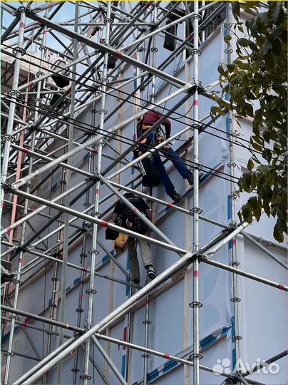 Аренда строительных лесов Layher для сцен