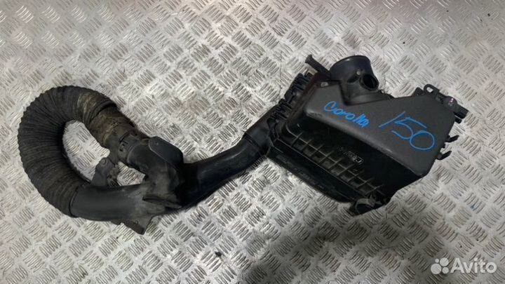 Корпус воздушного фильтра Toyota Corolla ZRE151