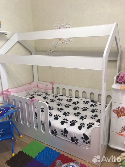 Детская кровать домик