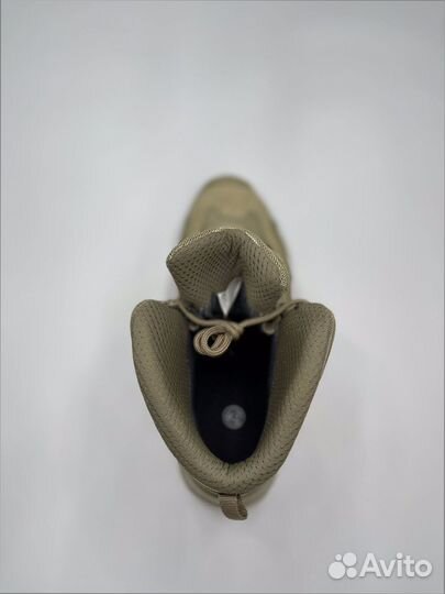 Трекинговые ботинки lowa средние