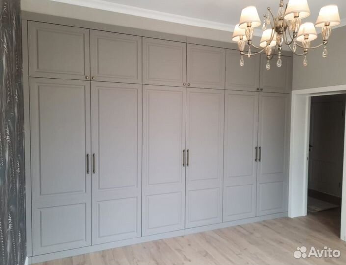 Шкаф распашной