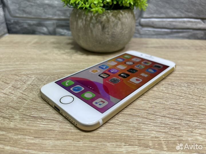М.21781 iPhone 7 32gb