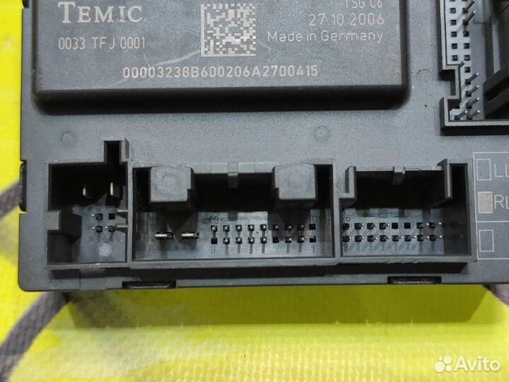 Блок управления дверьми передний левый Audi A6 4F2