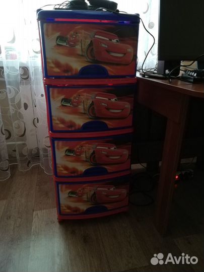 Покрывало и комод