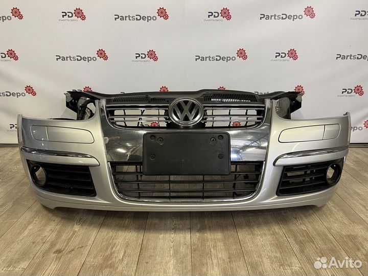 Бампер передний VW Jetta V поколение оригинал