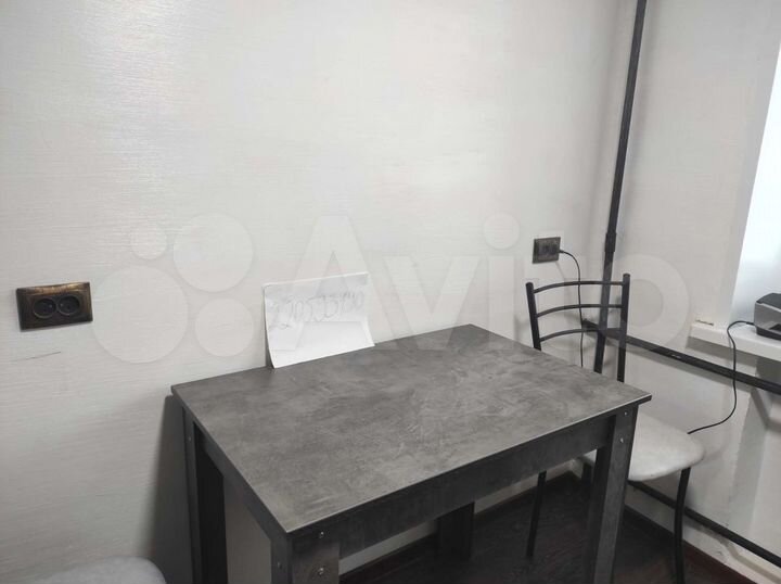 2-к. квартира, 56 м², 2/4 эт.