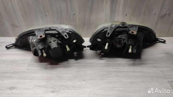 Фара Мерседес ML 163