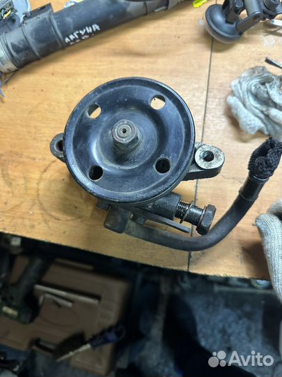 Насос гура Hyundai Matrix 1,8