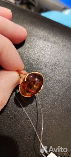 Серебряное кольцо с янтарём