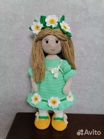 Вязаная кукла ручной работы