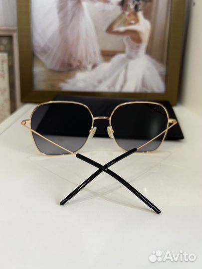 Солнцезащитные очки hugo boss женские