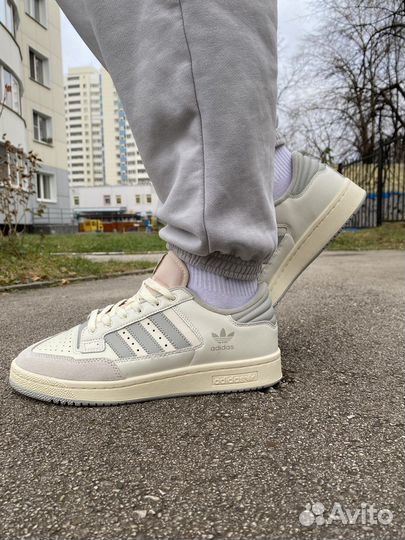 Кроссовки adidas forum новые