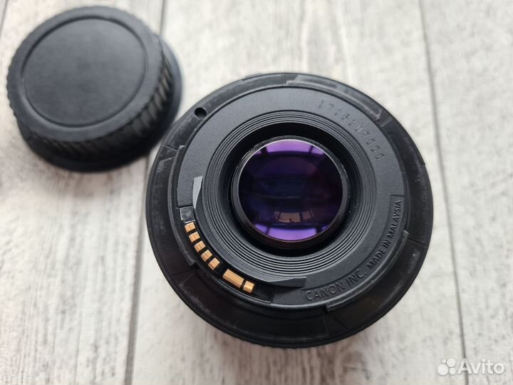Объектив Canon EF 50mm f/1.8 II