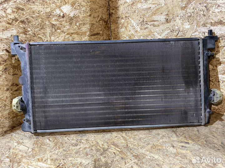 Радиатор охлаждения основной VW Polo Skoda Rapid