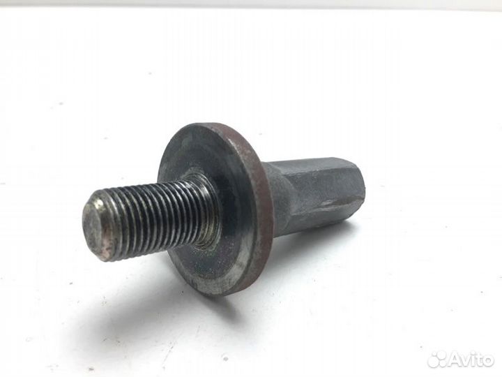 Болт шкива коленвала Toyota Soarer MZ10 mteu 1982