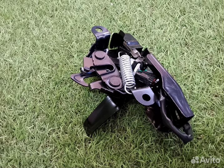 Замок капота Toyota Highlander GSU55 2015