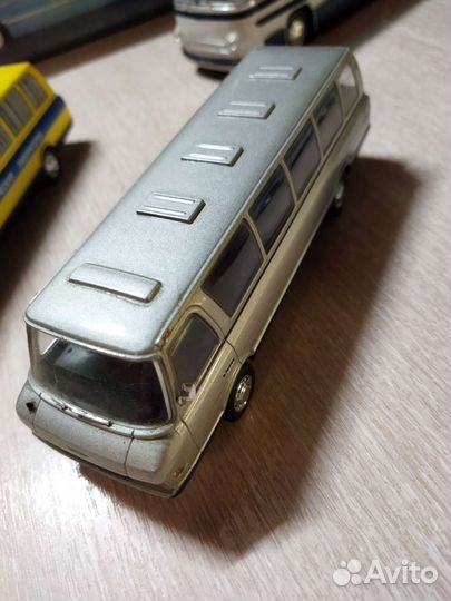 Модели автобусов 1:43