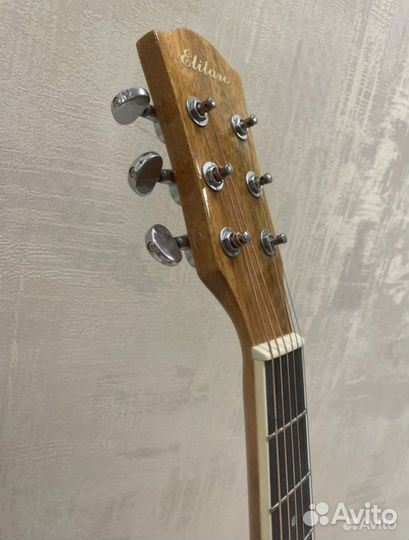 Гитара акустическая
