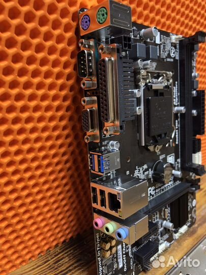 Gigabyte GA-H81M-DS2