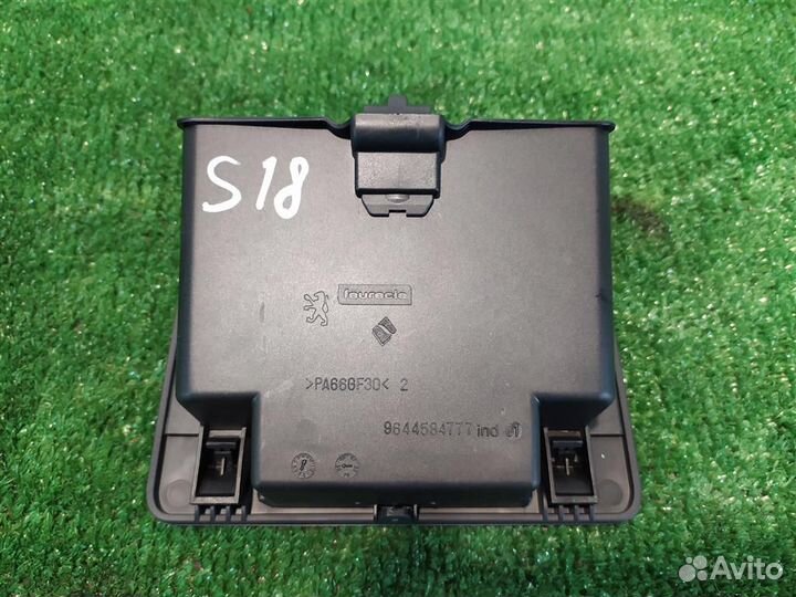 Пепельница Peugeot 407 (6E) 2005