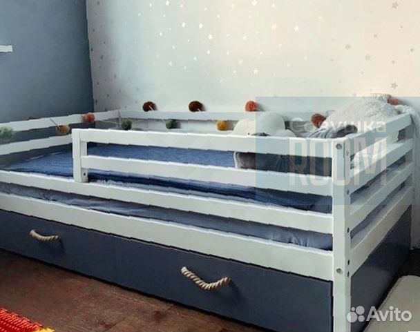 Детская кровать с бортиком