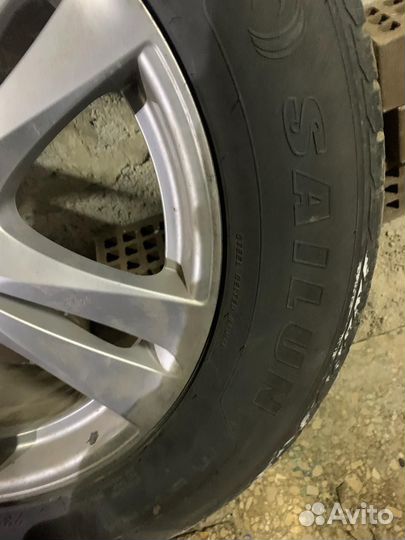 Летняя резина с литыми дисками r18 Hyndai Santafe