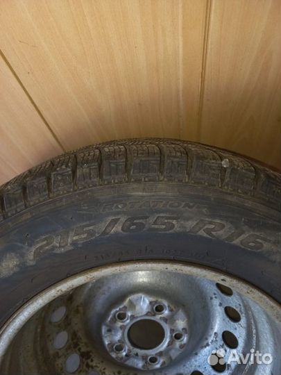 Зимняя резина Pirelli Ice Zero R 215/65 R16