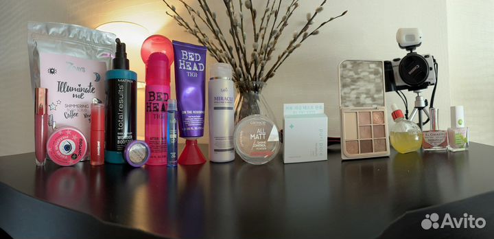 Косметика для лица, тела и волос пакетом