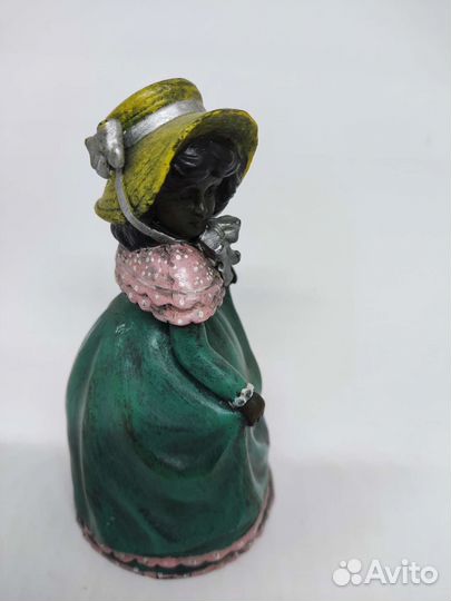 Бронзовый колокольчик -девочка