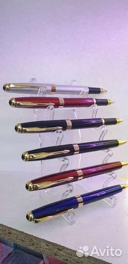 Красивые чехлы и ручки (шариковые и роллерные)