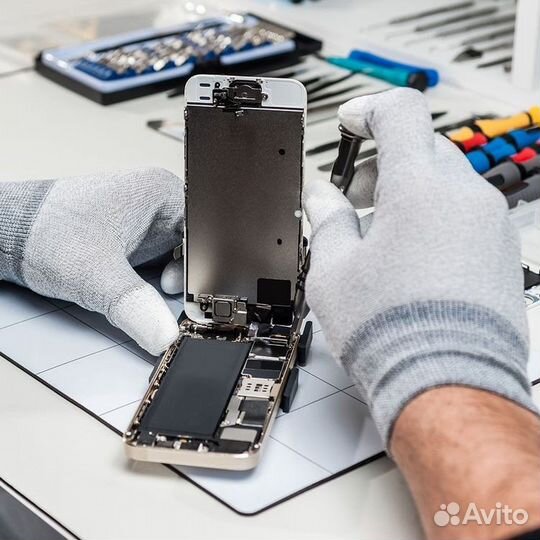 Требуется мастер по ремонту телефонов