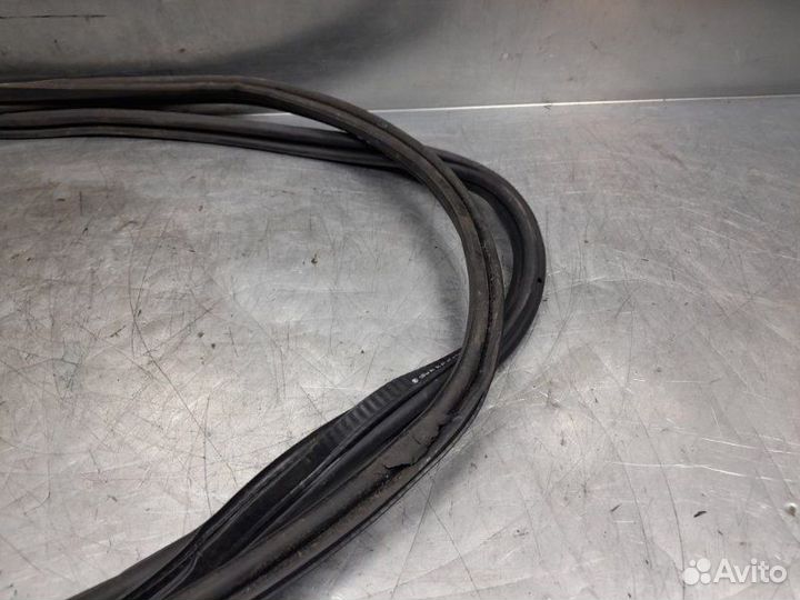 Уплотнитель багажника skoda Octavia (A5 1Z) 2004-2